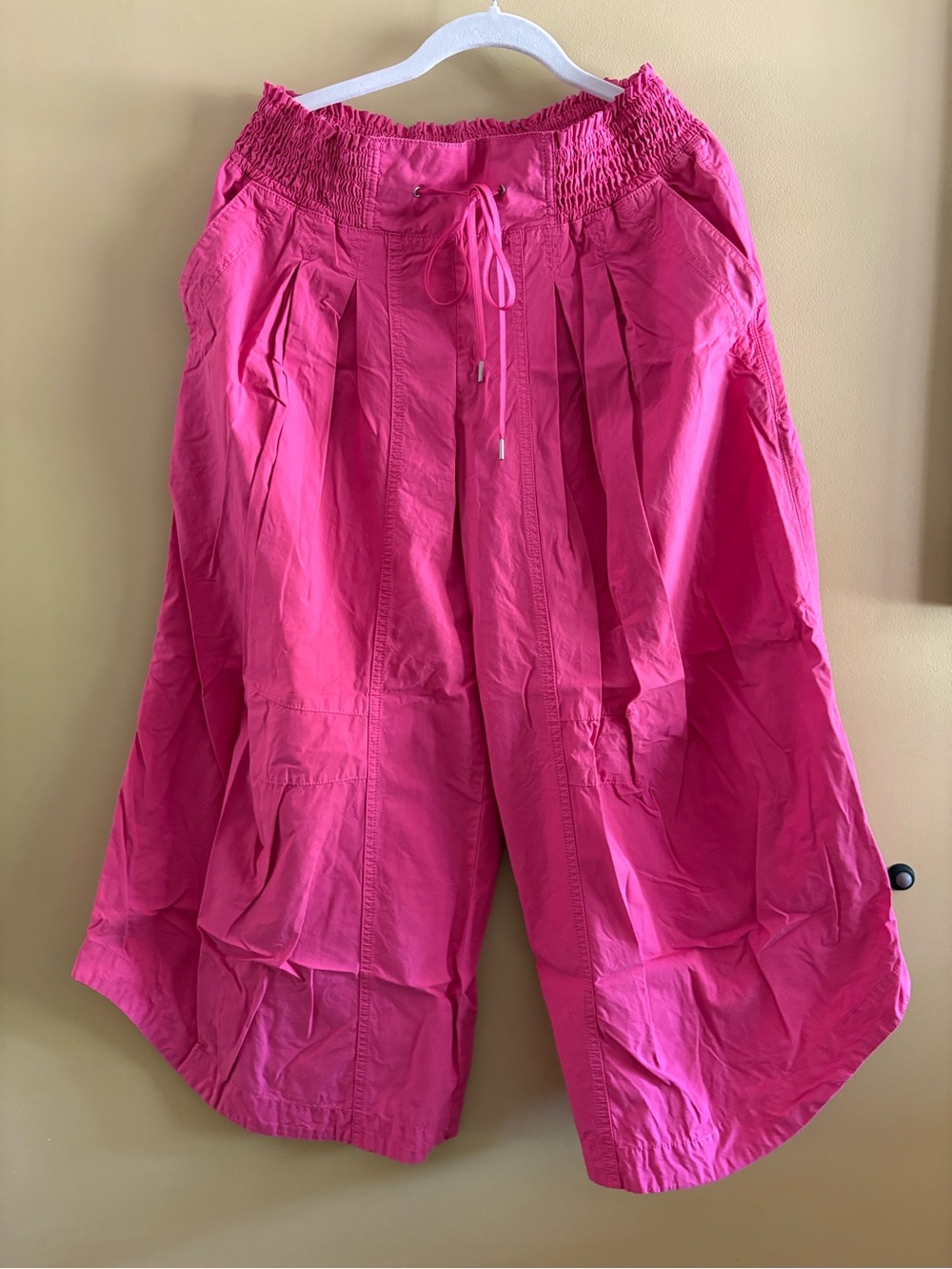 Anthropologie Pink Pants with adjustable croppy legs - easy- breezy☀️